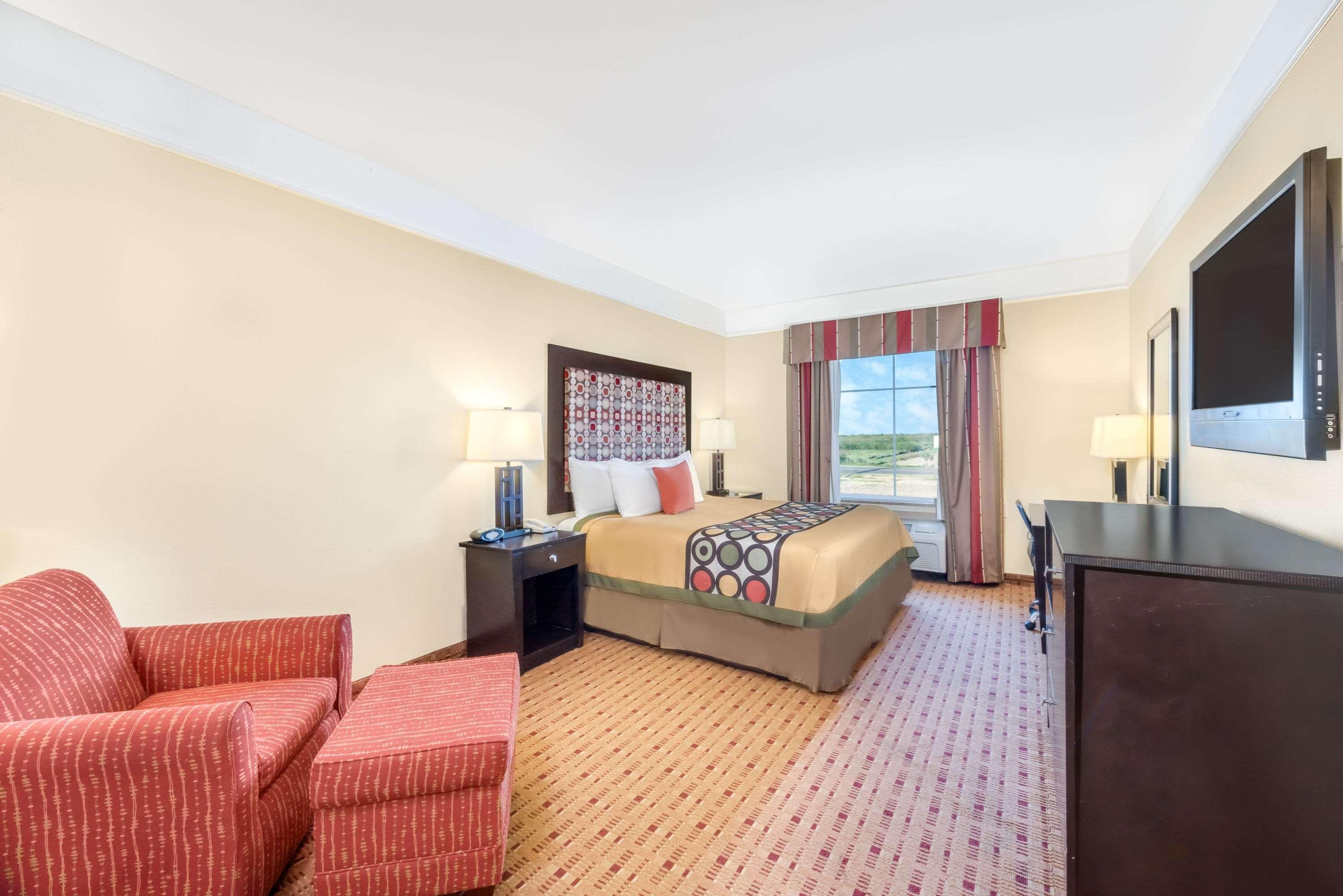 Super 8 By Wyndham Hidalgo At La Plaza Mall & Mcallen Airport Exterior foto