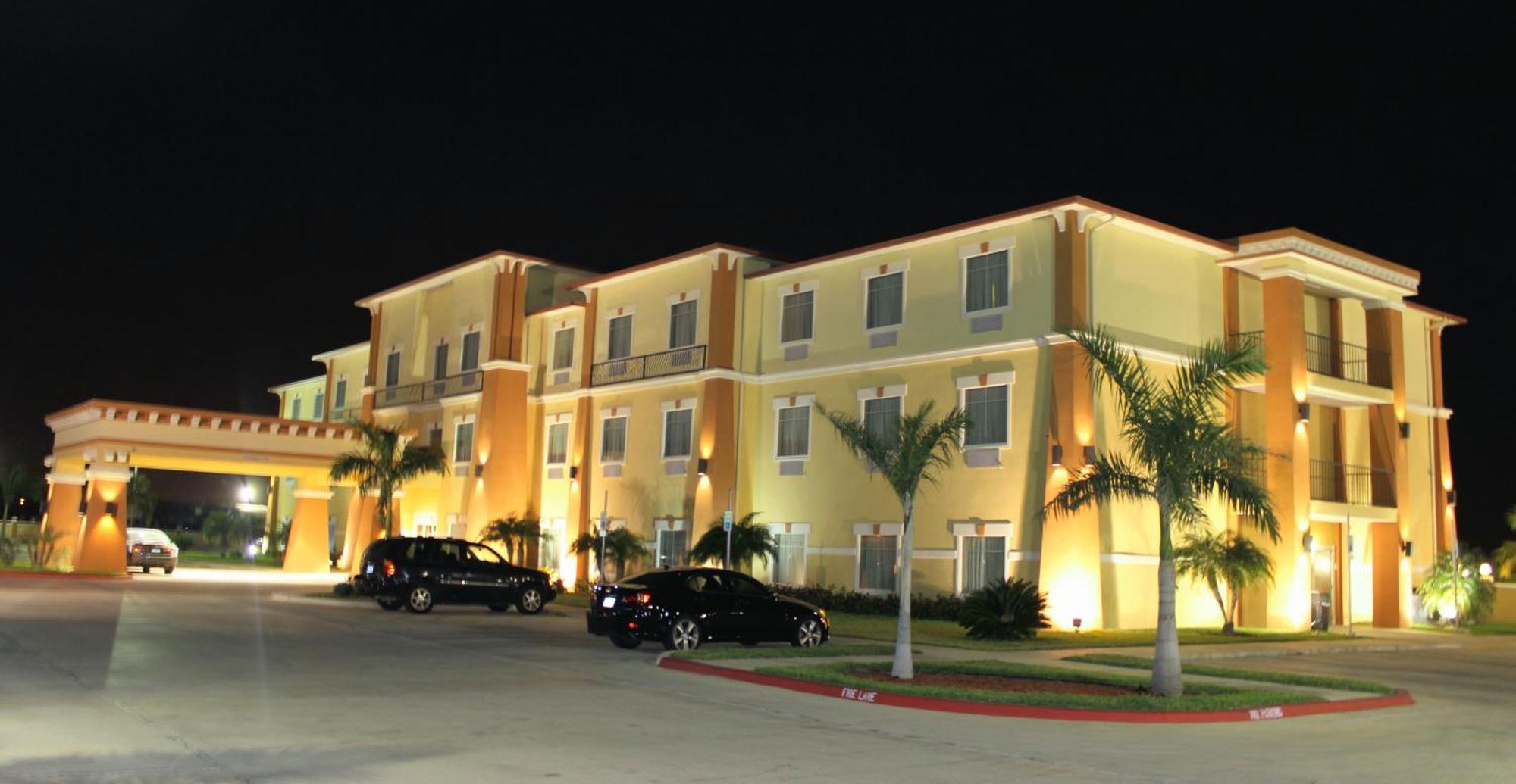 Super 8 By Wyndham Hidalgo At La Plaza Mall & Mcallen Airport Exterior foto